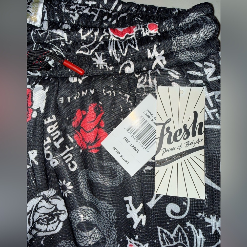 💀🌹NWT! Skull and Roses Jogger Pants - Picture 4 of 10